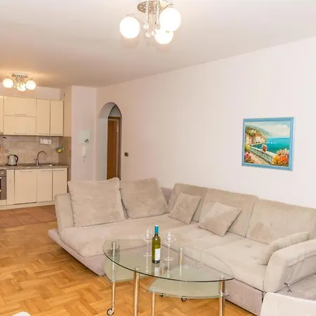 Apartment Qservice Petrovac